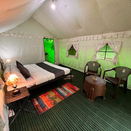Himalayan Riverside Swiss Cottage Tents, Manali Exteriér fotografie