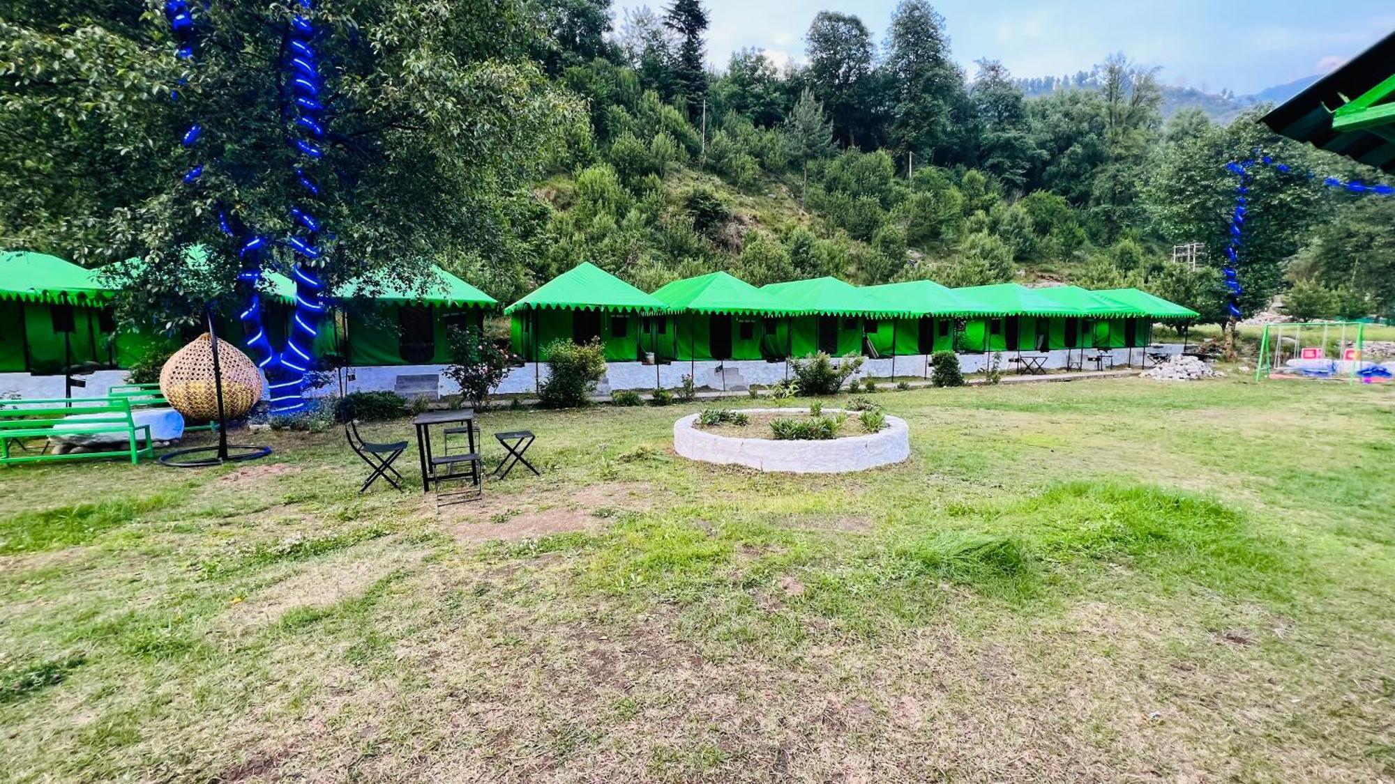 Himalayan Riverside Swiss Cottage Tents, Manali Exteriér fotografie
