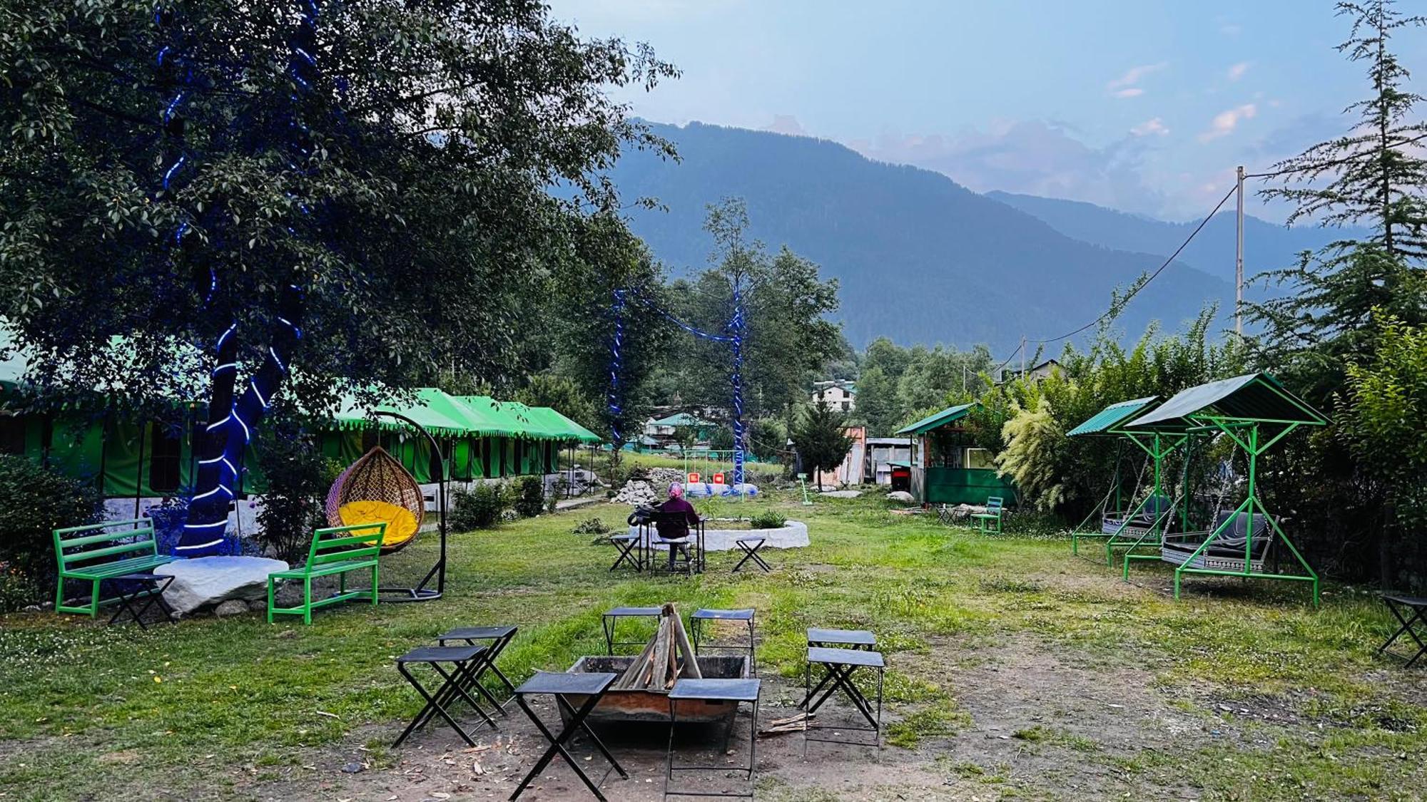 Himalayan Riverside Swiss Cottage Tents, Manali Exteriér fotografie