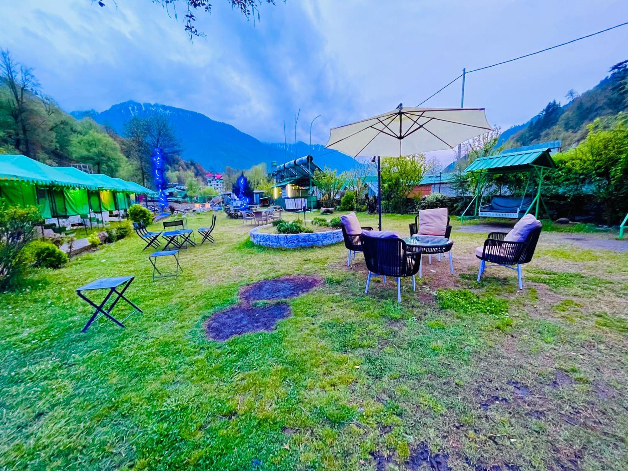 Himalayan Riverside Swiss Cottage Tents, Manali Exteriér fotografie
