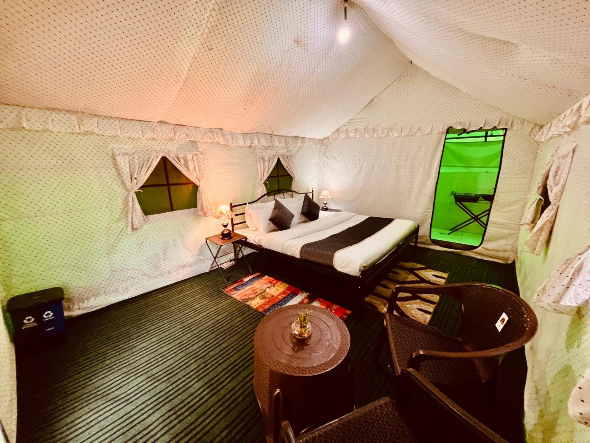 Himalayan Riverside Swiss Cottage Tents, Manali Exteriér fotografie