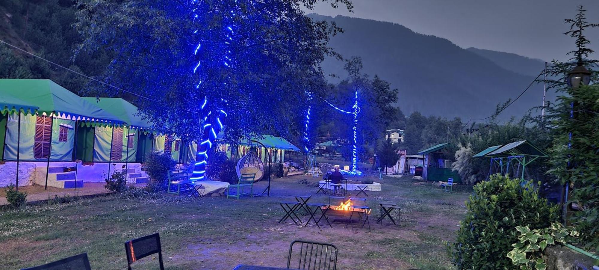 Himalayan Riverside Swiss Cottage Tents, Manali Exteriér fotografie